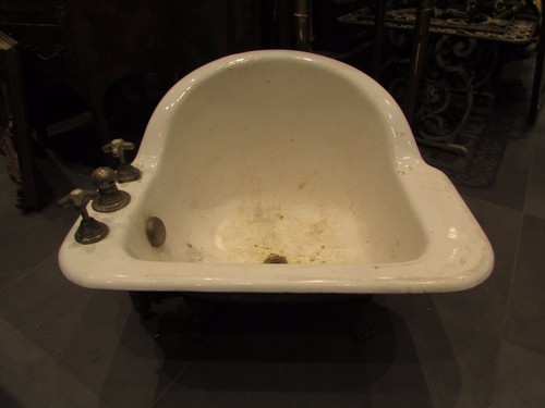 Ancienne petite baignoire - petite,
